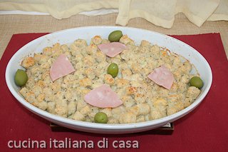 gnocchi di ricotta, mortadella e olive