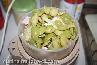 olive e mortadella