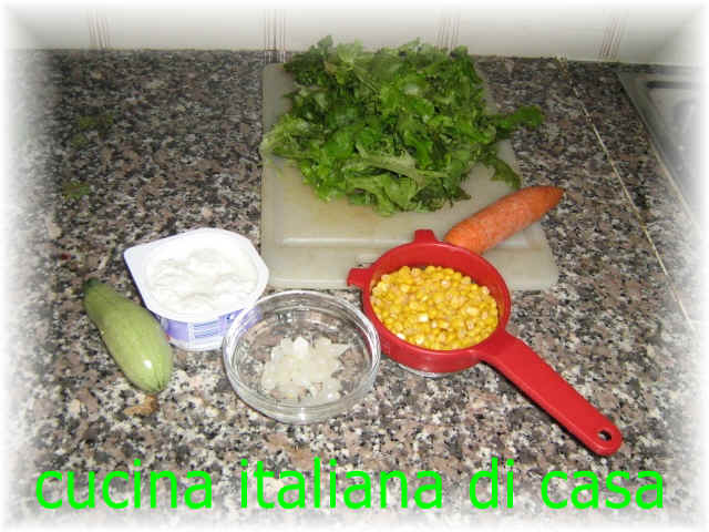 insalata mista con formaggio in fiocchi: ingredienti