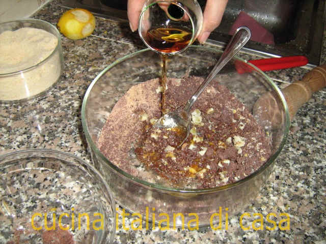 preparare il ripieno dei tortelli