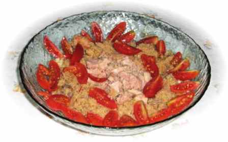 insalata di cuscus con tonno e pomodori 