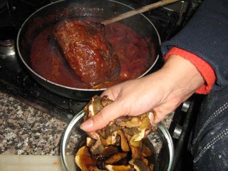 preparare il brasato di manzo ai funghi