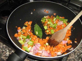 trito di verdure per il brasato di manzo ai funghi
