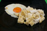 polenta con gorgonzola e uovo